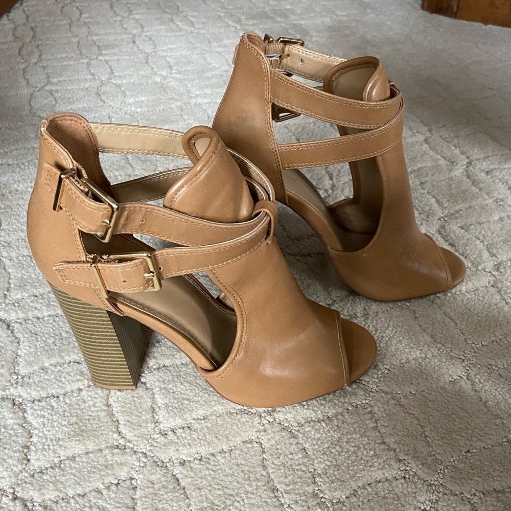 Express Heels